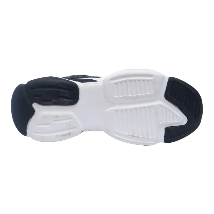 Black%20Sports%20Shoes%20For%20Men%20-%20Image%205