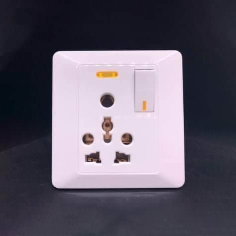 Single%20Power%20Socket%2016%20amp%20Size%203/3%20-%20Image%203