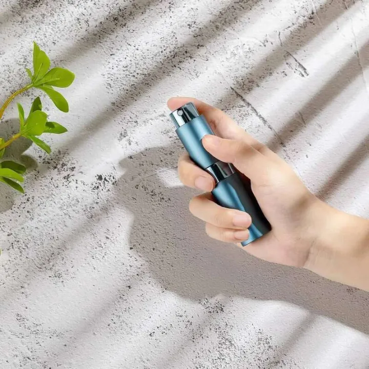 8ml%20Atomizer%20Spray%20Bottle%20Travel%20Empty%20Refillable%20Perfume%20Dispenser%20Bottles%20Portable%20Sprayer%20for%20Men%20and%20Women%20-%20Image%203