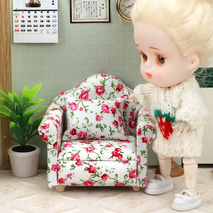 1/12%20Scale%20Doll%20House%20Miniature%20Single%20Sofa%20with%20Pillow%20-%20Image%205