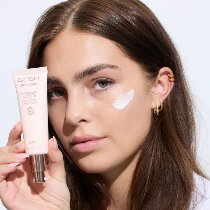 GOSH%20Skincare%20Hydration%20Booster%20Face%20Cream%20SPF15%20(50ml)%20-%20Image%203