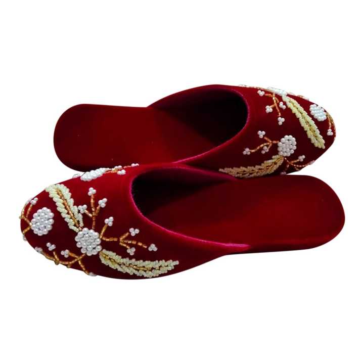 Velvet Floral Embroidered Close Handmade Slippers/Juta For Women