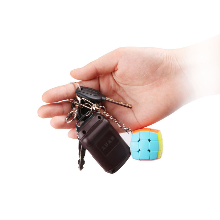 Qiyi%20Mini%203x3%20Speed%20Cube%20Keychain%20-%20Image%204