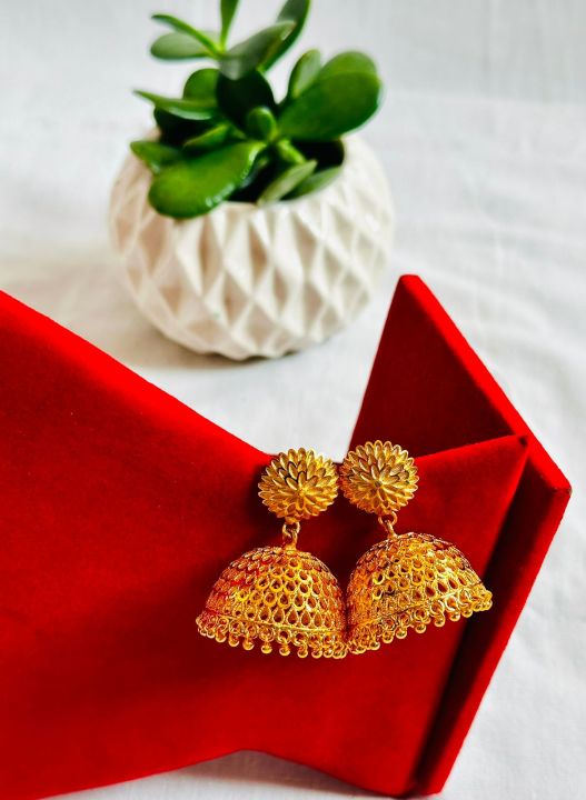 Gold%20Plated%20Pinjara/%20Pinjada%20Earring%20Small%20Jhumka%20For%20Girls%20And%20Women%20-%20Image%206