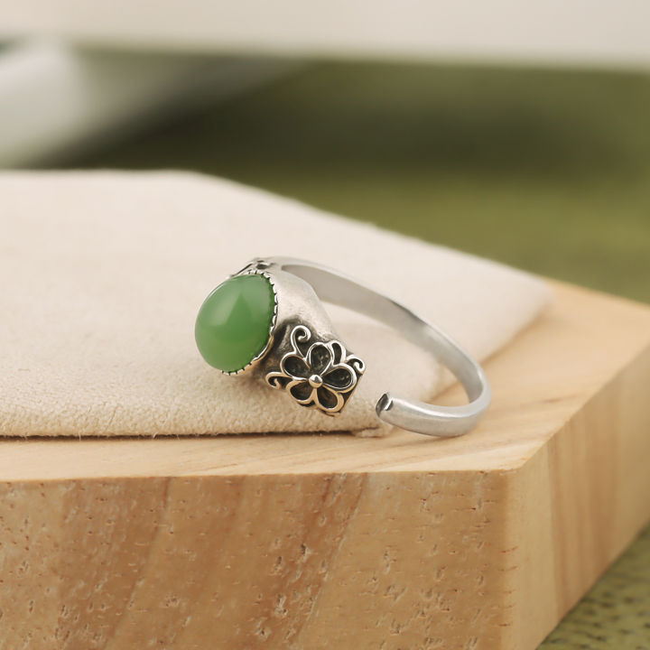 %E3%80%90New%20arrival%E3%80%91New%20Chinese%20Style%20Spinach%20Green%20Plum%20Blossom%20Ring%20Women's%20Old-fashioned%20Vintage%20Dressed%20Niche%20Design%20Live%20Mouth%20Index%20Finger%20Ring%20-%20Image%203