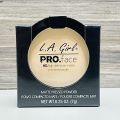 LA Girl Classic Ivory Pro Face Compact Powder 7gm - GPP602. 