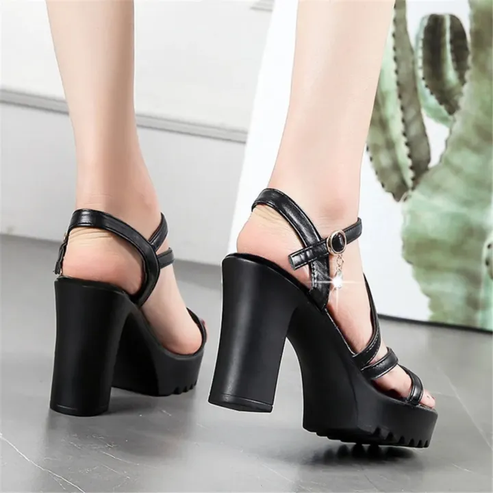 Luxurious%20Amazing%20Light%20Weight%20Block%20Heel%20Sandals%20For%20Women's%20-%20Fashion%20%7C%20Women's%20Footwear%20%7C%20Sandals%20For%20Women%20%7C%20Shoes%20For%20Women%20%7C%20-%20Image%202