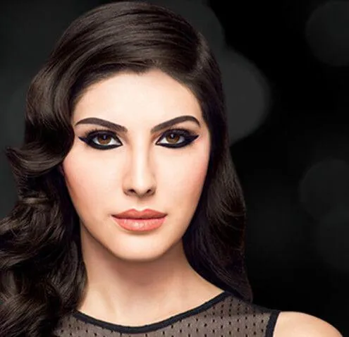 Lotus%20Herbals%20Ecostay%20Kajal%20-%201.2G%20-%20Image%204