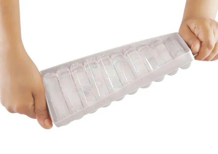 One%20Piece%20Plastic%2010%20Silicone%20Ice%20Stick%20Cube%20Tray%20-%20Image%206