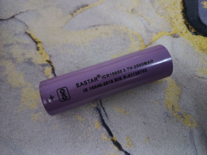 3.7V%20Lithium-Ion%20Rechargeable%20Battery%202000mAh%20ICR%2018650%20-%20Image%206
