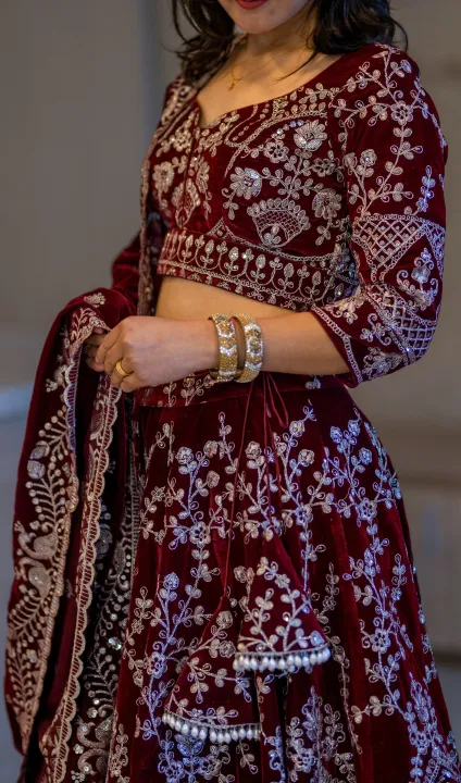 Bridal%20Lehenga%20Choli%20-%20Velvet%20Silver%20Thread%20And%20Siquence%20Embroidery%20Design%20-For%20Women%20-%20Image%204