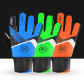1 Pair Children Soccer Goalkeeper Gloves Anti-Collision Goalkeeper Hand Gloves DUJU. 