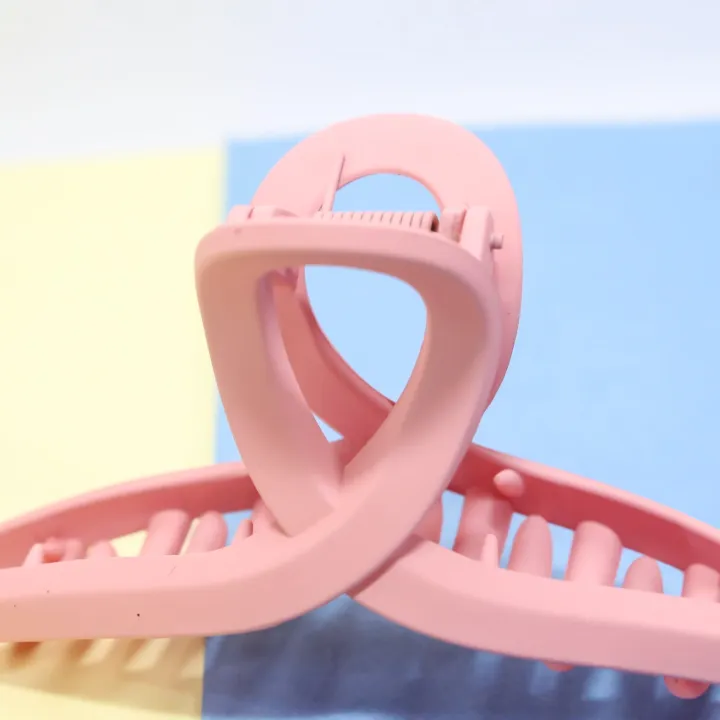 Pink%20Hair%20Clamp%20-%20Image%203