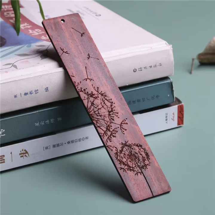 SptrrySandalwood%20Crescent%20Bookmark%20-%20Business%20&%20School%20Gift,%20Ideal%20for%20Book%20Lovers,%20Commemorative%20Chinese%20Style%20Bookmark%20-%20Image%203