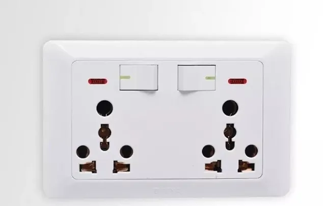 Dubble%20power%20socket%20-%20Image%204