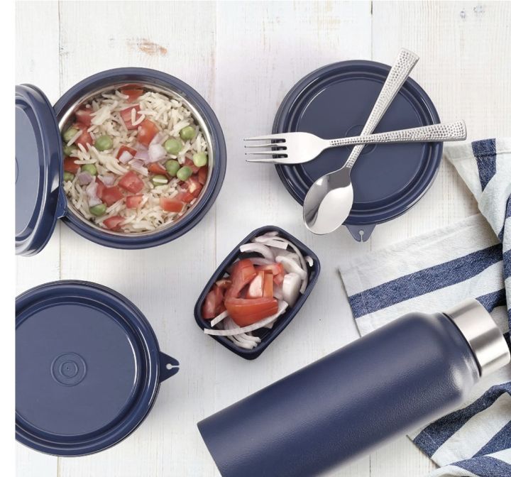 Oliveware%20Teso%20Pro%20Lunch%20Box%20With%20Three%20Stainless%20Steel%20Containers%20,Steel%20Spoon%20And%20%20Fork,%20Insulated%20Fabric%20Bag%20,Microwave%20Safe%20-%20Image%202