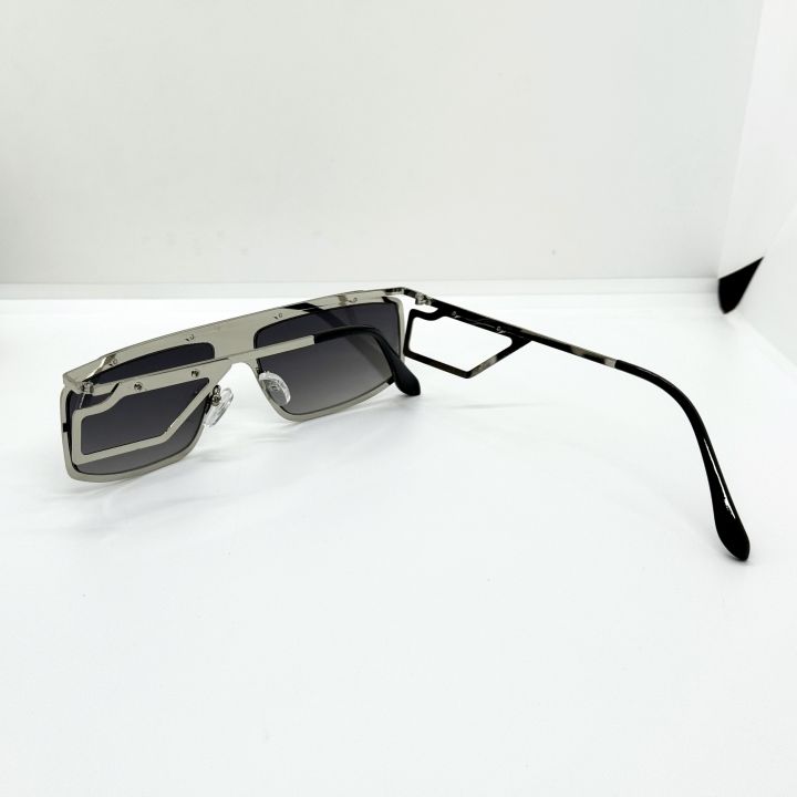 New%20Elegant%20Black%20Rectangle%20Men%20Sunglasses%20with%20Silver%20Frame%20and%20Gradient%20Lens%20-%20Fashion%20Eyewear%20Accessory%20-%20Image%202