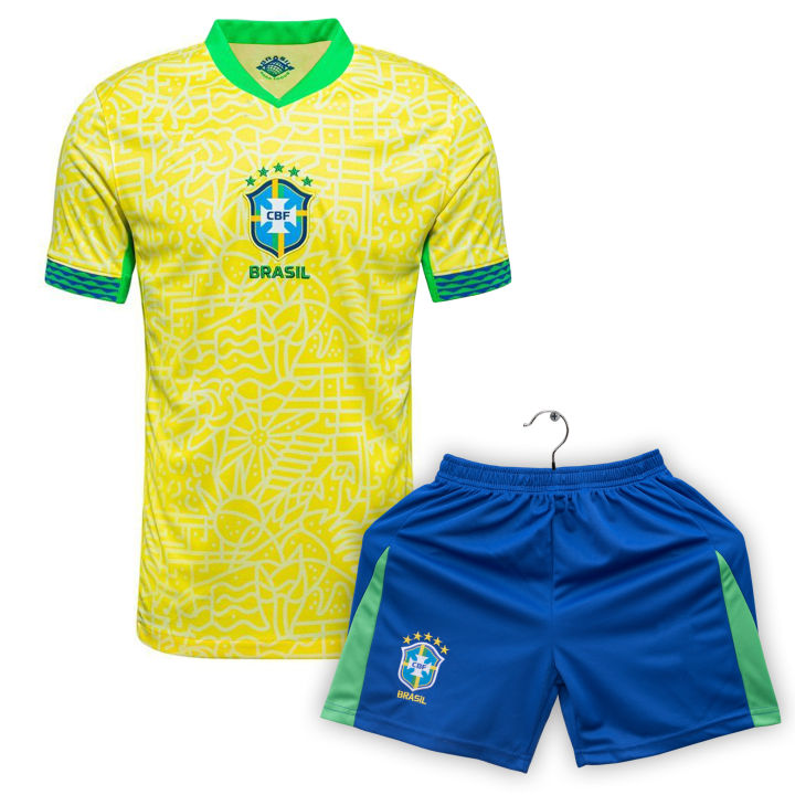 Neymar%20Jr%2010%20Printed%20Brazil%20Home%20AGrade%202024/2025%20Football%20Jersey%20Set%20For%20Men%20%7C%20Copa%20America%202024%20-%20Image%202