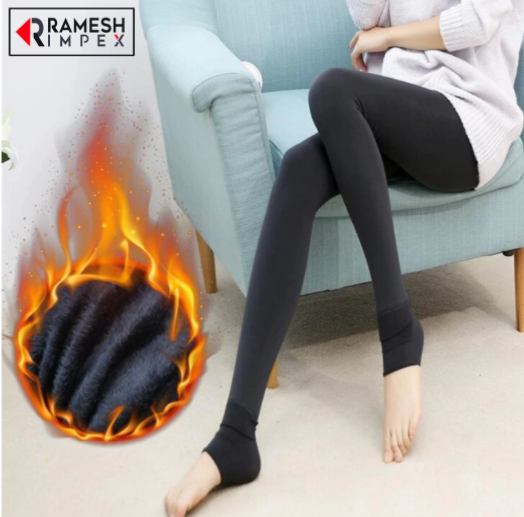 Thick%20Fleece%20Fur%20Lined%20Dark%20Grey%20Leggings%20For%20Ladies%20-%20Image%203