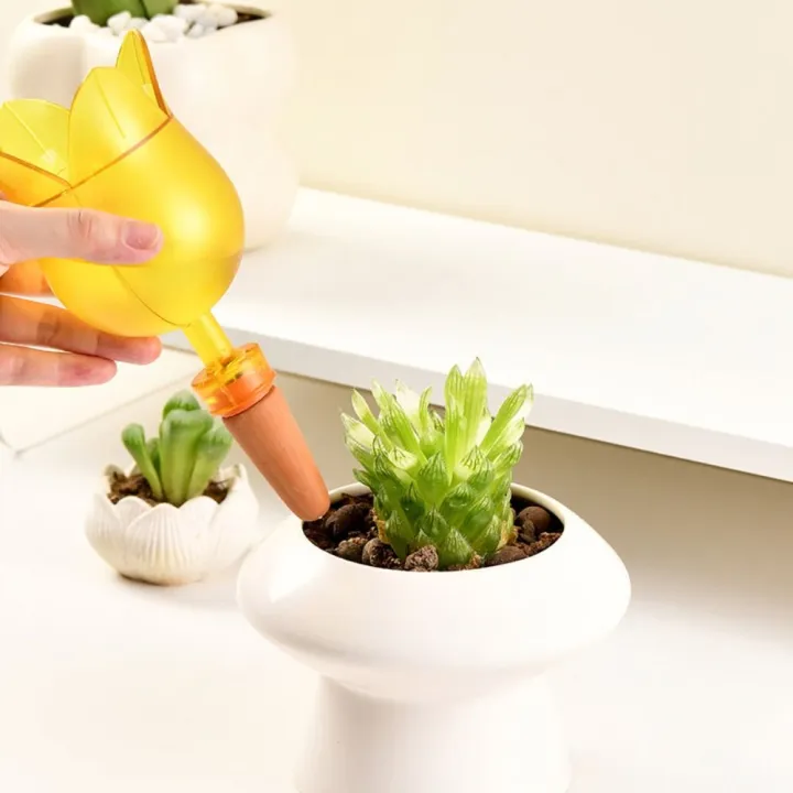 Creative%20Tulip%20Shape%20Plant%20Automatic%20Watering%20System%20Balls%20Plastic%20Decorative%20Drip%20Irrigation%20Stakes%20Clear%20Plant%20Waterer%20-%20Image%208