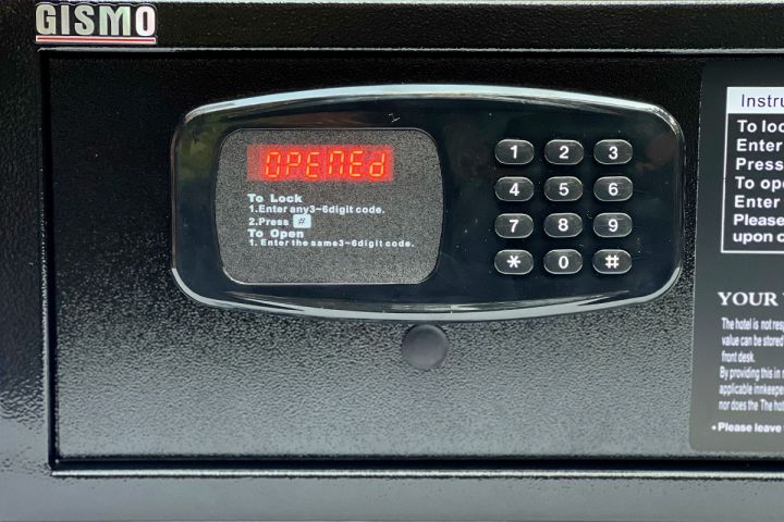 Laptop%20Compatible%20Safe%20Box,%20Hotel%20Safe%20Lockers,%20Hotel%20Safety%20Deposit%20Box,%20locker%20-%20Image%202