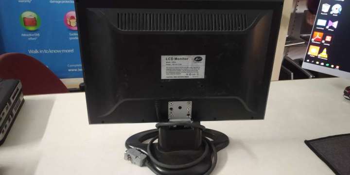 New%2021%20inch%20Wide%20LED%20monitor%20Computer%20Monitor%20-%20Image%203