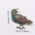 1 piece of new fall and winter can be done Thanksgiving Christmas bird brooch, novelty elegant and beautiful versatile, can enhance personal charm, suitable for travel party daily wear, decorative clothes bags hats. 