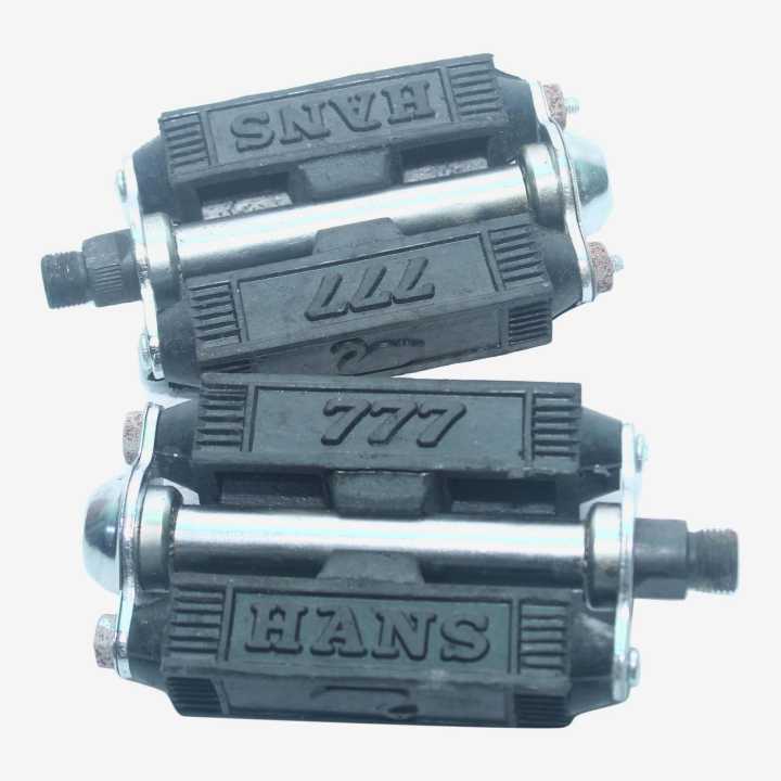 Cycle Pendals On Hans