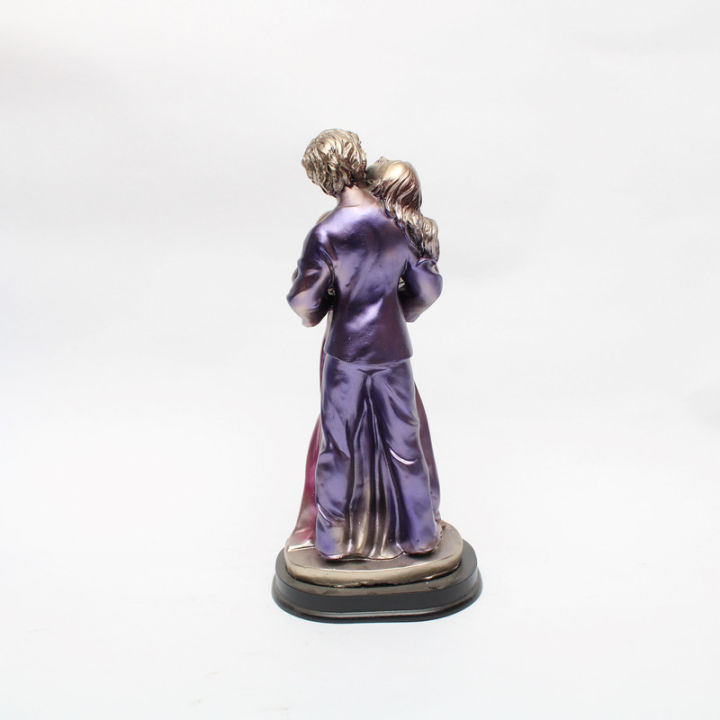 Purple%20Man%20&%20Women%20Showpeice%20-%20Image%204