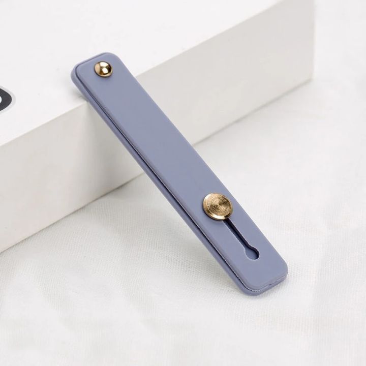 The bracket socket is pasted after the push finger of Samsung is suitable for wristbands, and the universal holder for iPhone is used for Huawei grips the phone holder