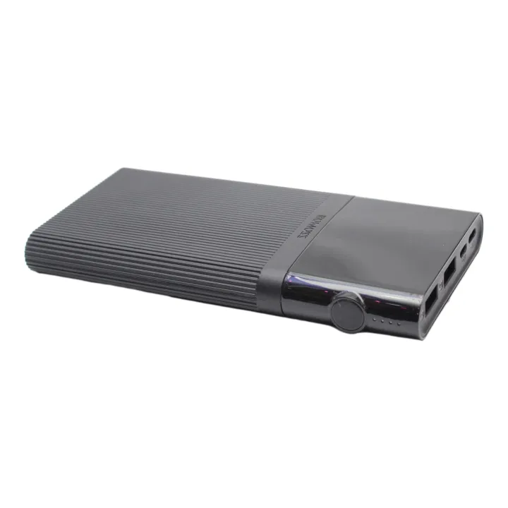 Romoss%20Black%2010000%20mAh%20Power%20Bank%20-%20Image%203