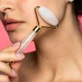 Moonwake Rose Quartz Roller – Face Roller - Facial Massager. 