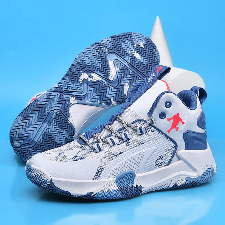 different colour basketball shoes