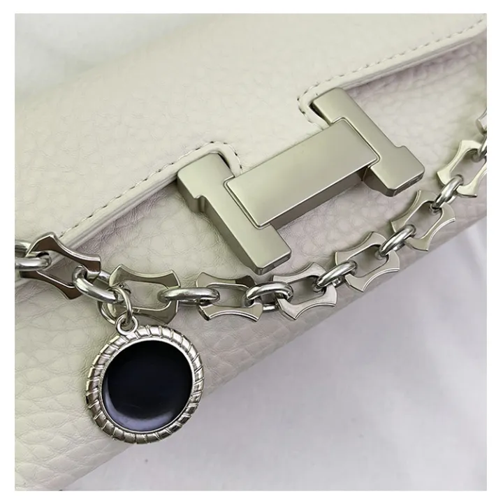 Women%E2%80%99s%20PU%20Leather%20Handbag%202607%20%7C%20Stylish%20Ladies%20Shoulder%20&%20Crossbody%20Bag%20with%20Chain%20Strap%20&%20Pendant%20%7C%20Party%20Casual%20Mini%20Bag%20for%20women%20-%20Image%209