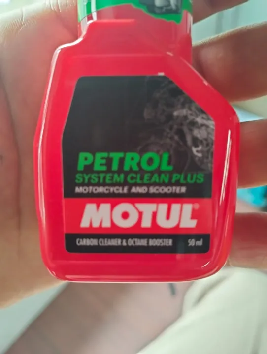 Motul%20Petrol%20System%20Cleaner%2050ml%20%7C%7C%20Motul%20Carbon%20Cleaner%20For%20Bike%20and%20Scooter%20-%20Image%206