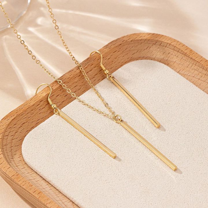 Docona%20Simplicity%20and%20Elegance%20Jewelry%20Set%20for%20Women%20%E2%80%93%20Adjustable%20Necklace%20Pendant%20with%20Drop%20Earrings,%20Perfect%20for%20Weddings%20and%20Everyday%20Glam%20-%20Image%206