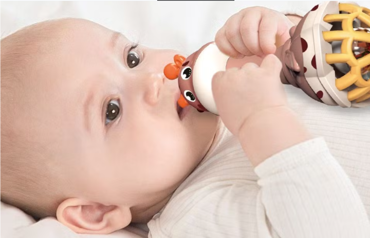 Animal Rattle Light Musical Flashing Light Cute Giraffe Hand Bell Rattle for Babies 6months ...