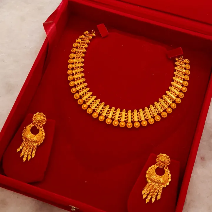 Gold%20Plated%20Mini%20Haar%20Necklace%20With%20Earring%20Necklace%20Set%20-%20Bridal%20Haar%20Set%20Behuli%20Necklace%20With%20Jhumka%20Adjustable%20Necklace%20For%20Wedding%20Necklace%20Haar%20For%20Marriage%20Bridal%20Necklace%20Set%20For%20Behuli%20Engagement%20Necklace%20Gold%20Design%20Necklace%20Gold%20Polished%20Haar%20-%20Image%204