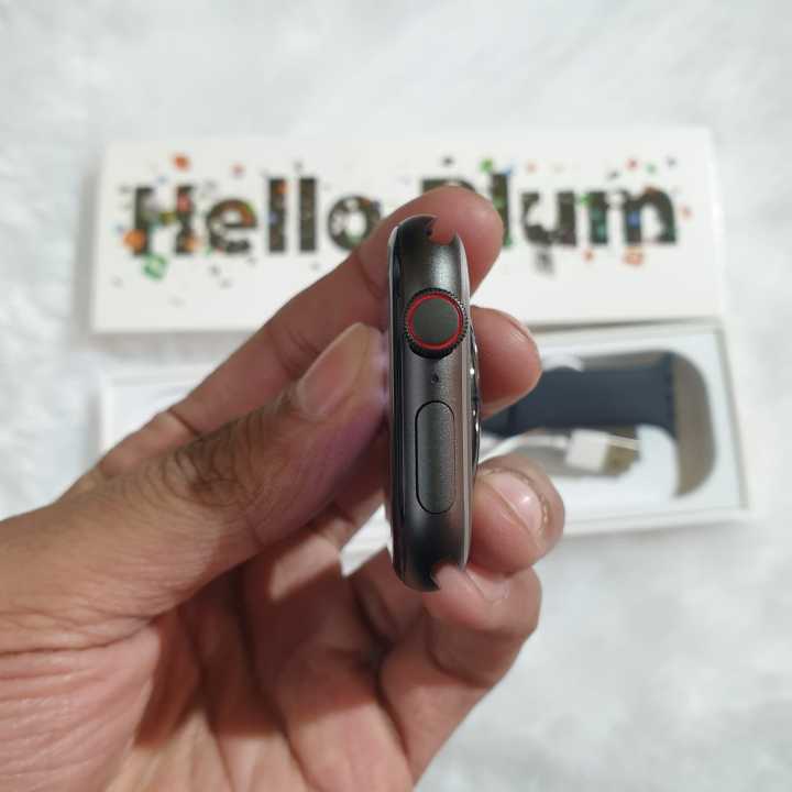 2025%20Geniune%20Hello%20Plum%20Smartwatch%20%7C%20AMOLED%20Display%20%7C%20Photo%20Gallery%20with%20Zoom%20Feature%20%7C%20CReS10%20Design%20%7C%2046mm%20Size%20with%201%20GB%20Storage%20%7C%20Local%20Music%20%7C%20TWS%20Connection%20Supported%20%7C%20IP68%20Water%20Resistance%20-%20Image%2010