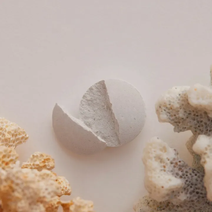 Oriflame%20WELLOSOPHY%20Marine%20Calcium%20&%20Vitamin%20D%20(45309)%20-%20Image%203
