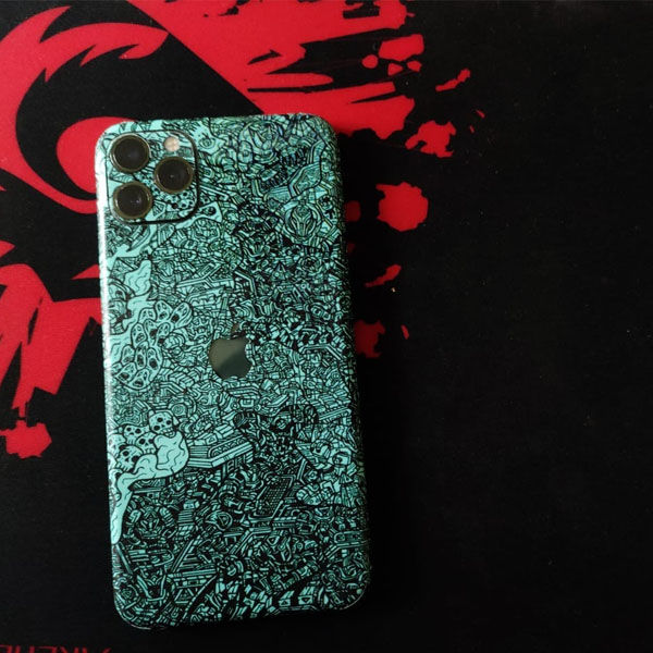 Apple Iphone 11 pro max skin green robotcamo premium waterproof skins sticker wrap