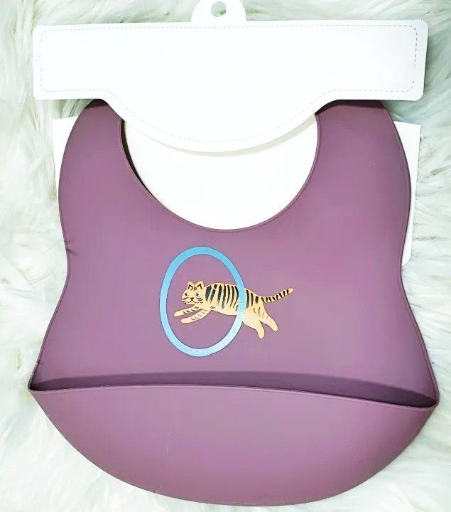 Silicon%20Baby%20Bibs%20With%20Pocket%20Blue%20-%20Image%204