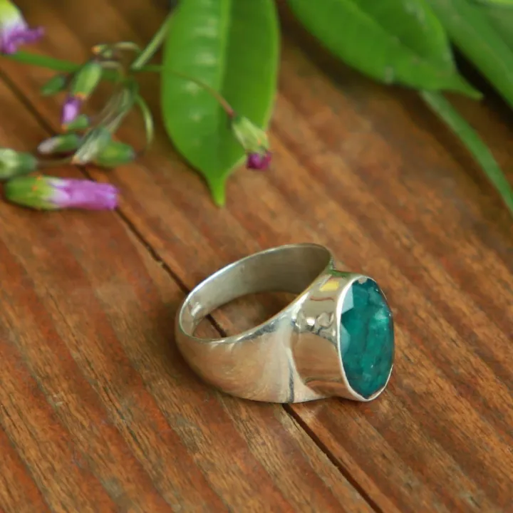 Pure%20Silver%20Ring%20With%20Natural%20Emerald%20For%20Men%20/%206.1%20Gram%20-%20Image%203