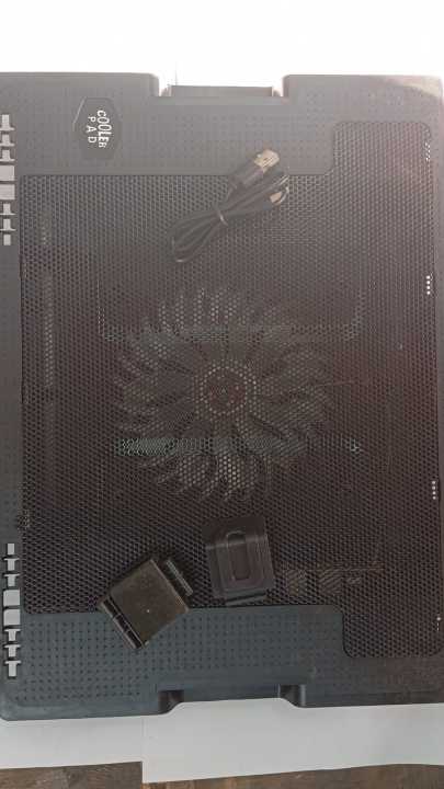 LAPTOP%20COOLING%20FAN%20PAD%20SINGLE%20FAN%20ERGOSTAND%20HEIGHT%20ADJUSTABLE%20COLOUR%20FAN%20COLOUR%20CHANGING%20AUTOMATICALLY%20-%20Image%202