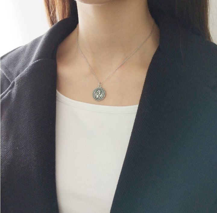 daraz pk silver coin necklace womens Special offer】Fun retro portrait gold coin necklace sweater chain  temperament simple design sense street clavicle chain women