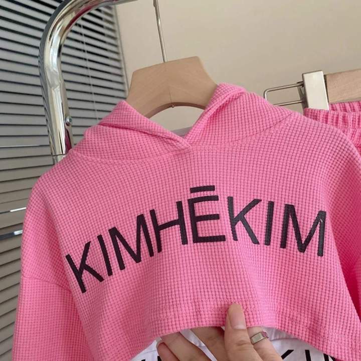 Three-Piece%20Oversized%20Hoodie%20And%20Track%20Set%20For%20Girls%20-%20Image%204