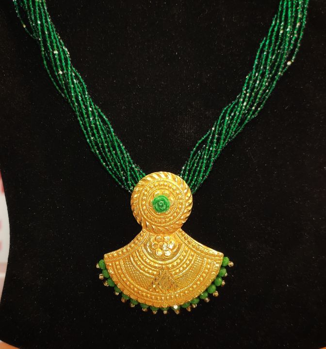 Green/Golden Chandrama Gold Jantra Hydro Pottey Mangalsutra For Women - 0.580gm