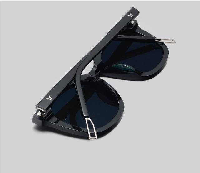Black%20Glass%20Women%20Korean%20Sunglass%20-%20Image%203