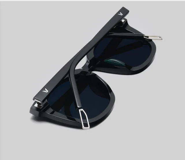 Black%20Glass%20Women%20Korean%20Sunglass%20-%20Image%203