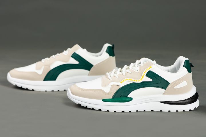 Sneaker shoes for men
